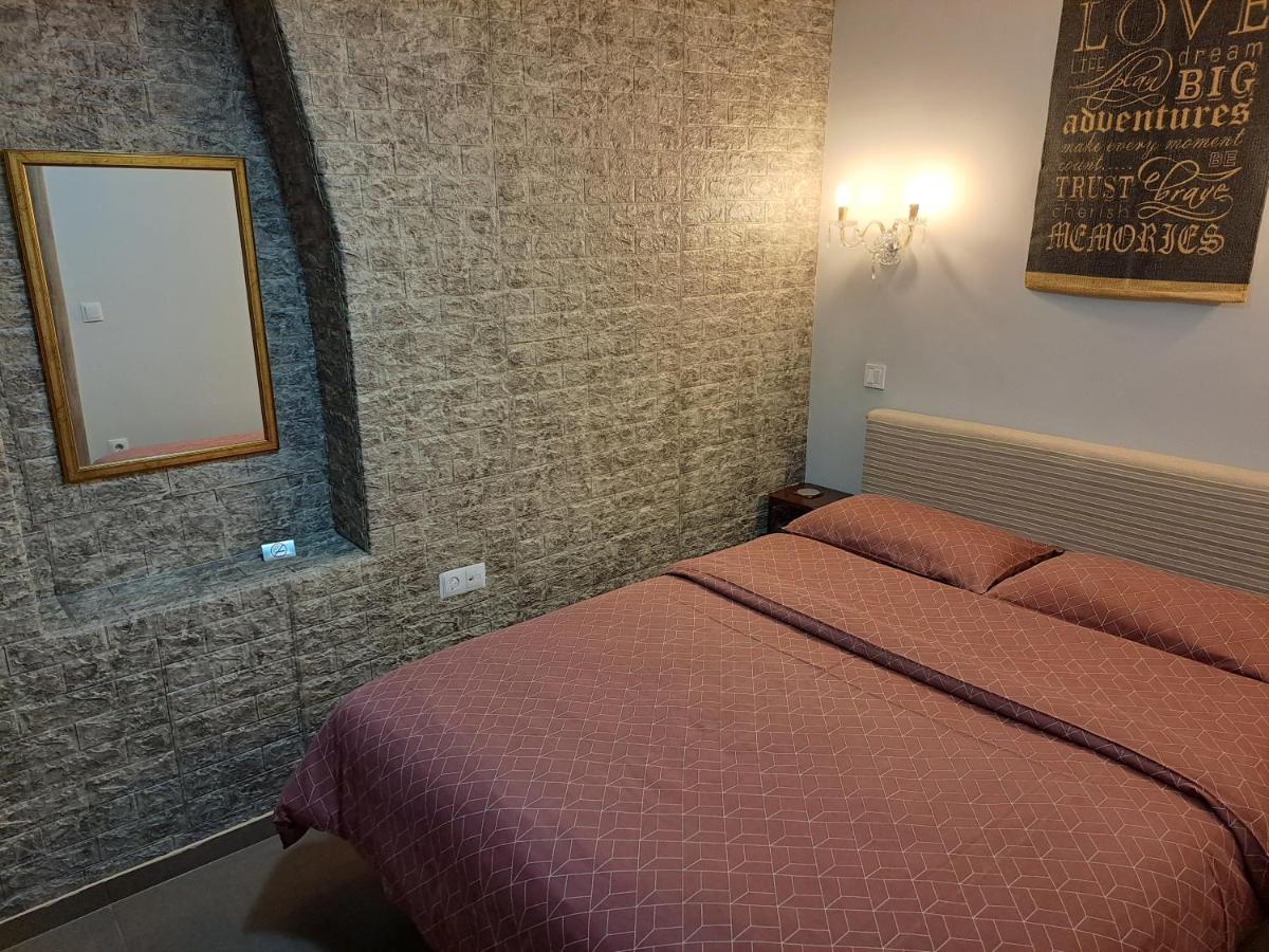 Modern Residence In The Center Of Trikala المظهر الخارجي الصورة