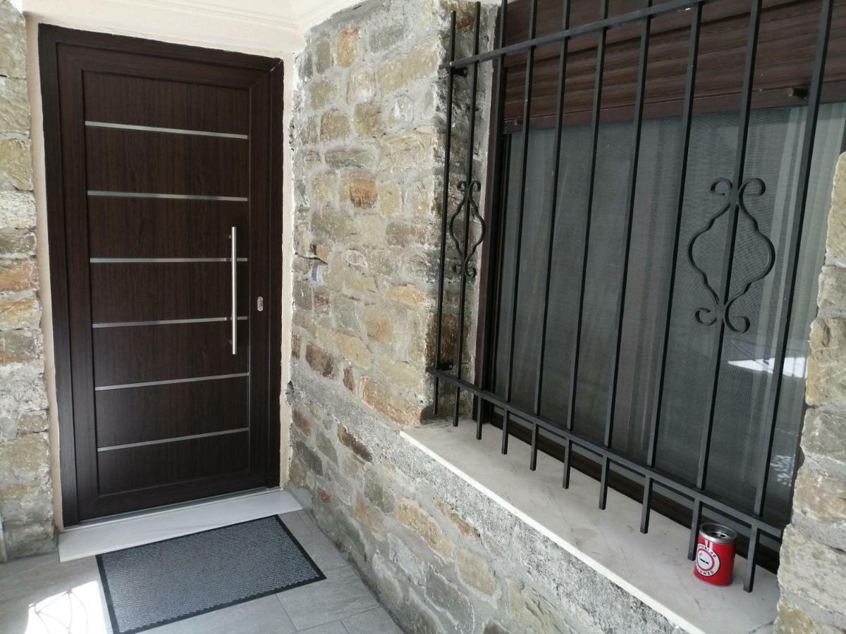Modern Residence In The Center Of Trikala المظهر الخارجي الصورة